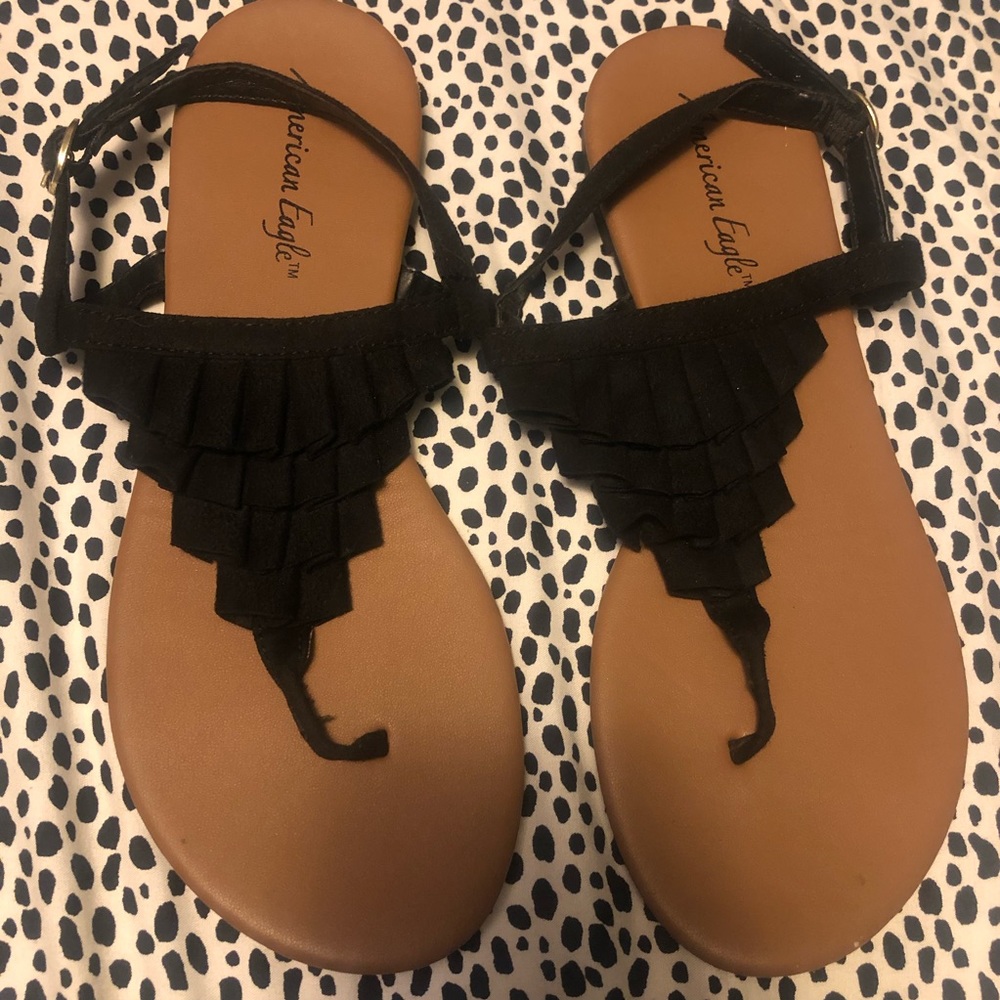 American Eagle| layer design sandals